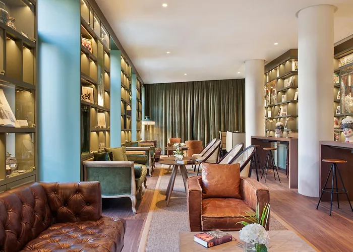Hotel Colón Gran Meliá - The Leading Hotels of the World